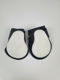 QHP beenbeschermer achter pony white